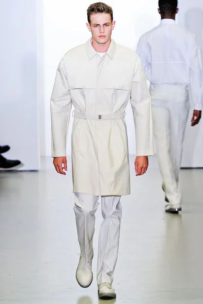 Look 24